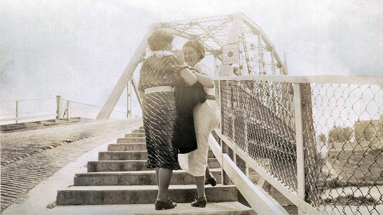 PROMENADE NOSTALGIQUE SUR L'ANCIEN PONT DE FER