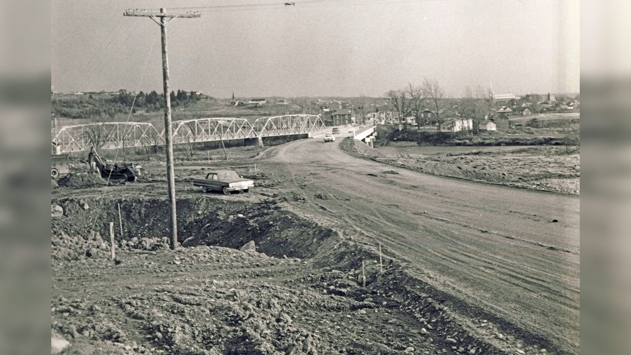 Les ponts de la rivière Famine à la Station