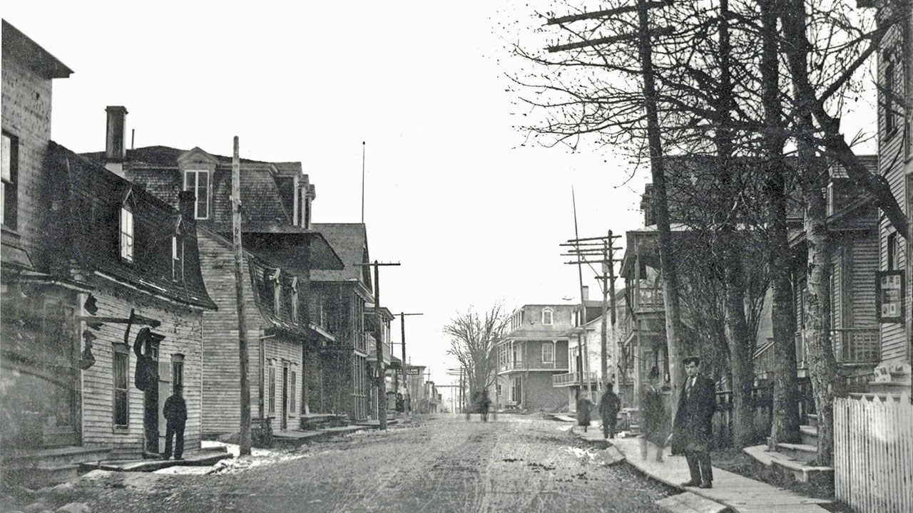 LA PREMIÈRE AVENUE DÉVASTÉE PAR LA DÉBÂCLE DE 1896