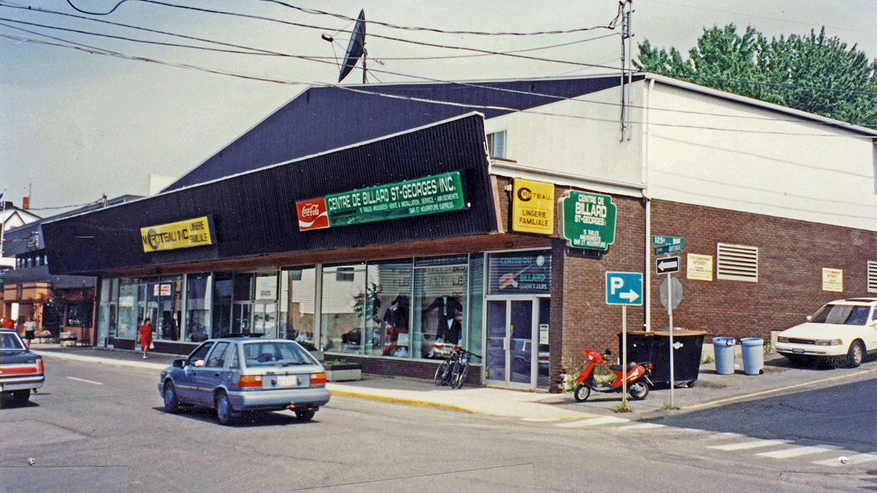 Le centre de billard devient St-Georges Draperies en 1968
