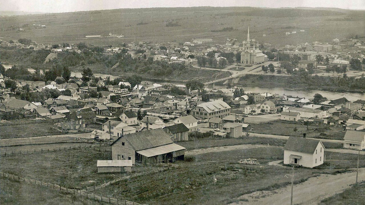 Vues de la ville de Saint-Georges à différentes époques