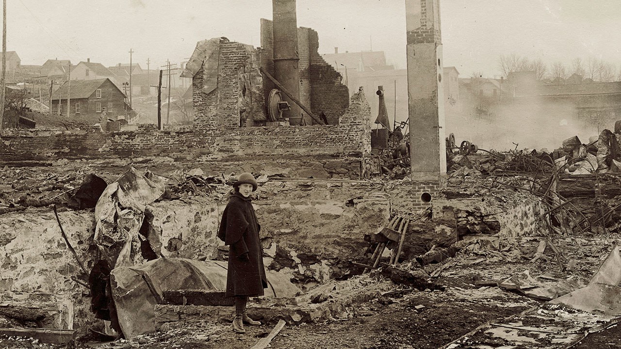 Le grand feu de 1915: avant, pendant et après