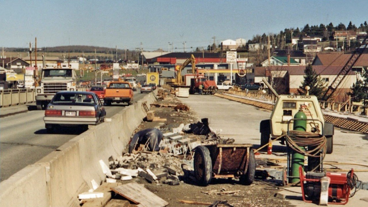 Les ponts de la rivière Famine à la Station