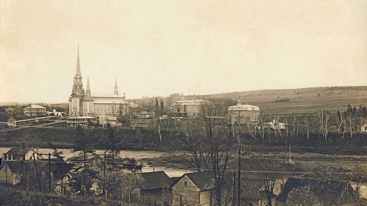 ANCIEN PRESBYTÈRE ANGLICAN À SAINT-GEORGES OUEST
