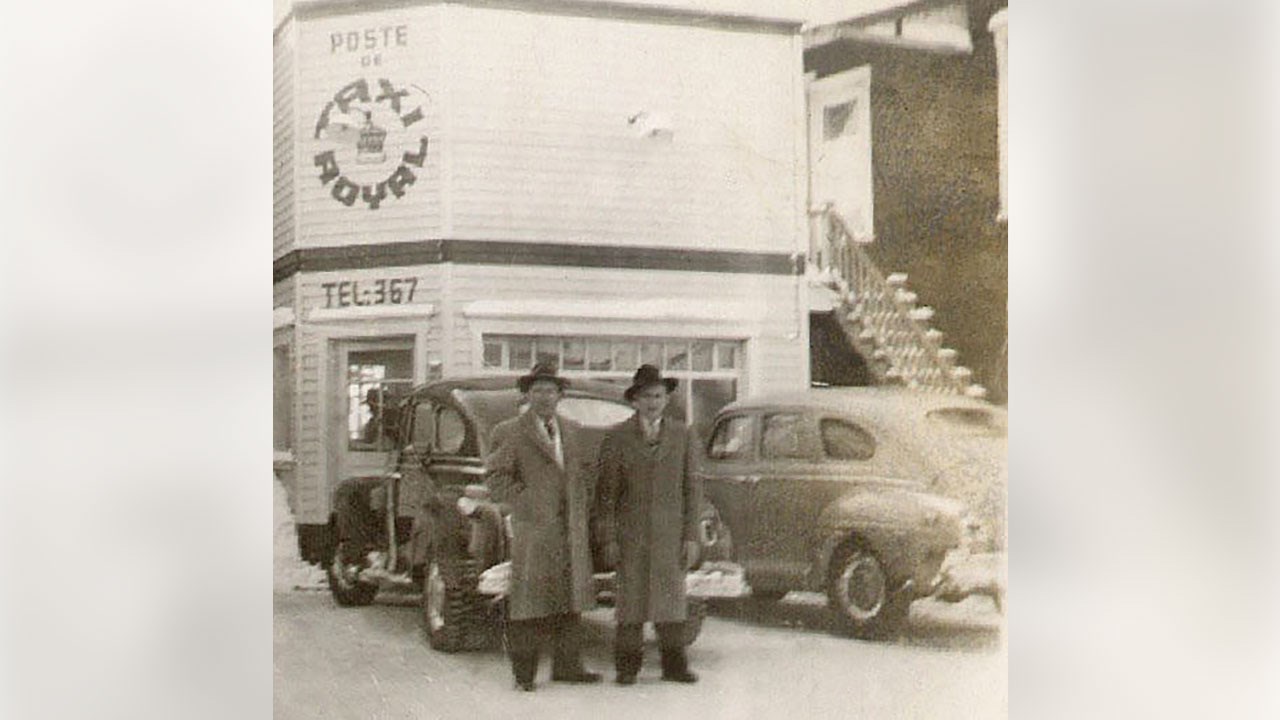 6-Taxis-6-Royal.jpg