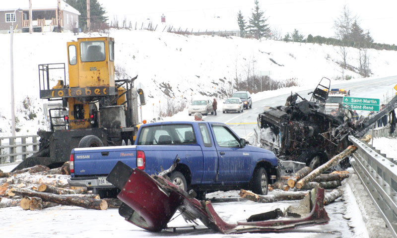Un accident rocambolesque sur le pont de la du Loup