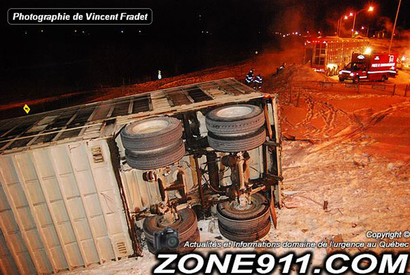 Un accident spectaculaire sur la route 112 à Vallée Jonction