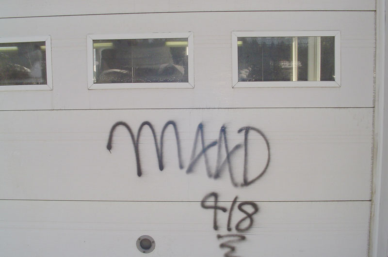 La police de Saint-Georges cherche l’auteur de graffitis dans la Ville