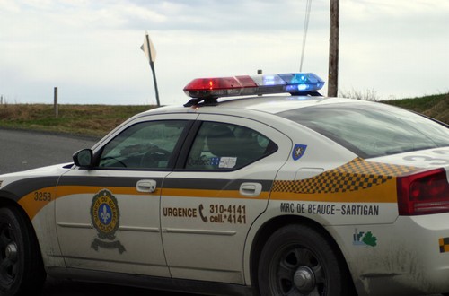 Un accident entre un minibus et une automobile fait 6 blessés mineurs.