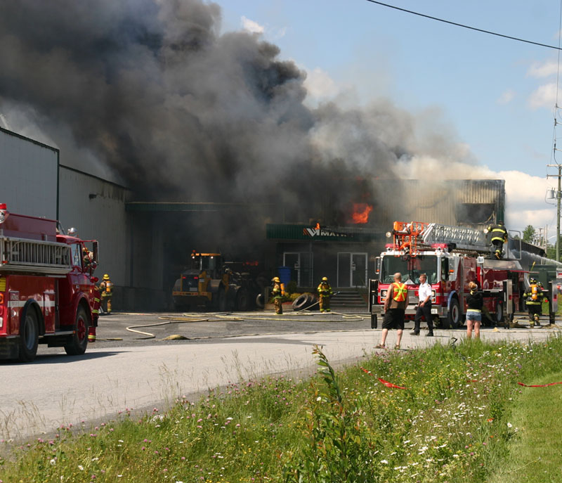 Incendie majeur à Saint-Martin