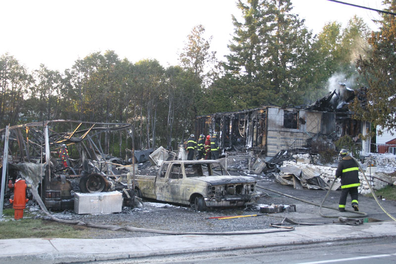 Deux résidences ravagées par les flammes à Saint-Georges