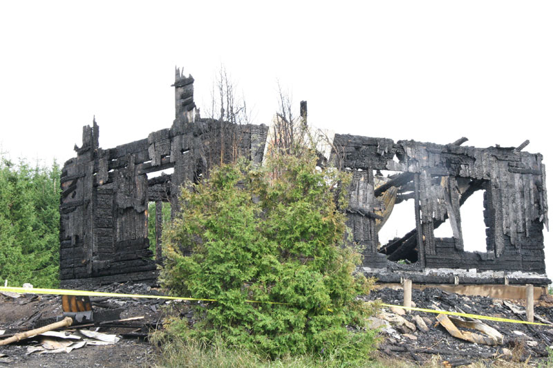 Une maison incendiée à Frampton