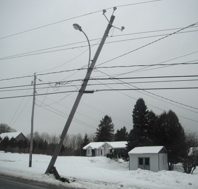 Une sortie de route prive 1800 clients d'électricité à Saint-Georges