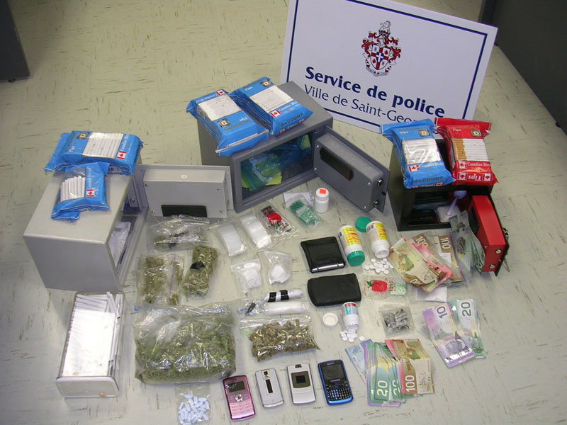 Les policiers démantèlent un réseau de stupéfiants à Saint-Georges