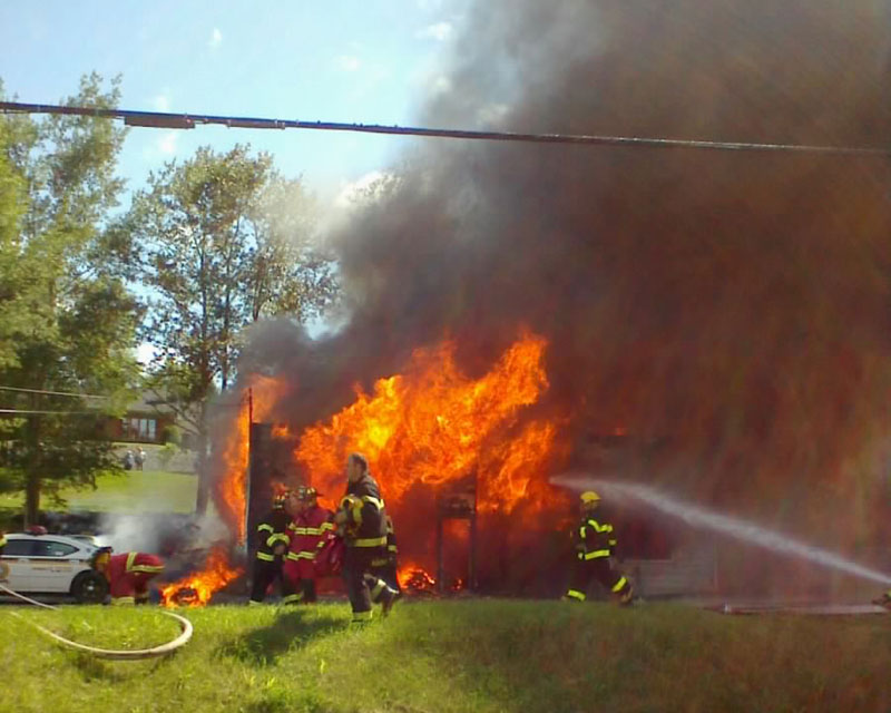 Un incendie détruit un deuxième garage à Saint-Joseph