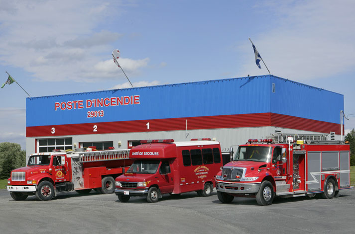 Un incendie détruit un bâtiment de ferme à Saint-Gédéon