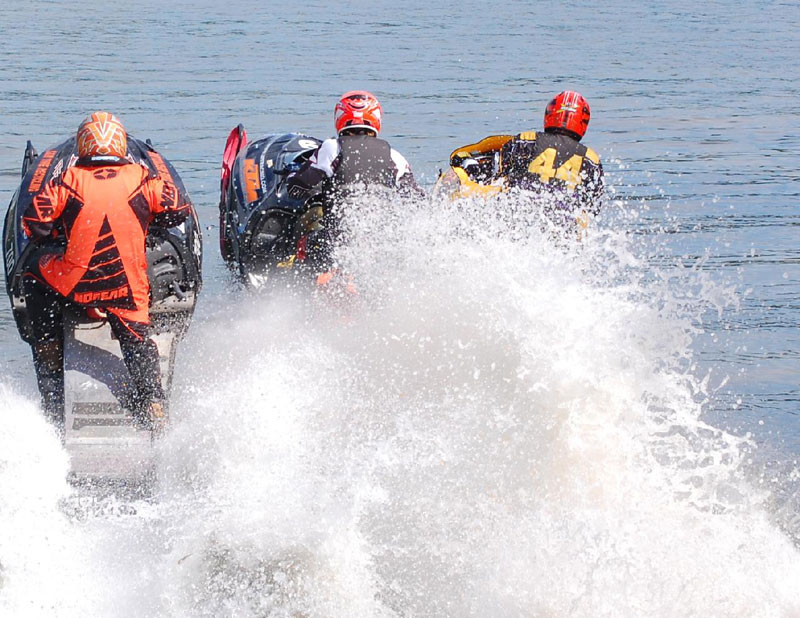 Le Circuit de motoneige sur l’eau du Québec s’arrêtera à Frampton