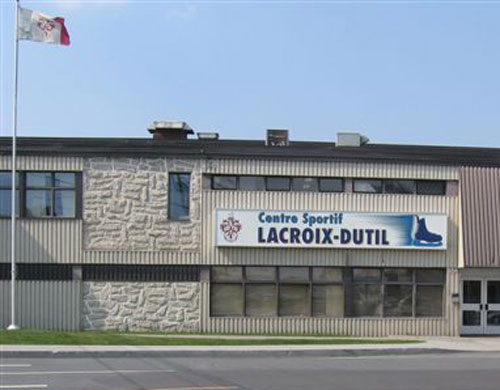Nouvelle signalisation devant le Centre sportif Lacroix-Dutil
