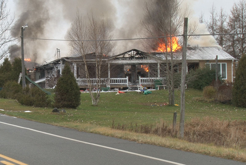 Un incendie détruit un bâtiment de quatre logements à Beauceville