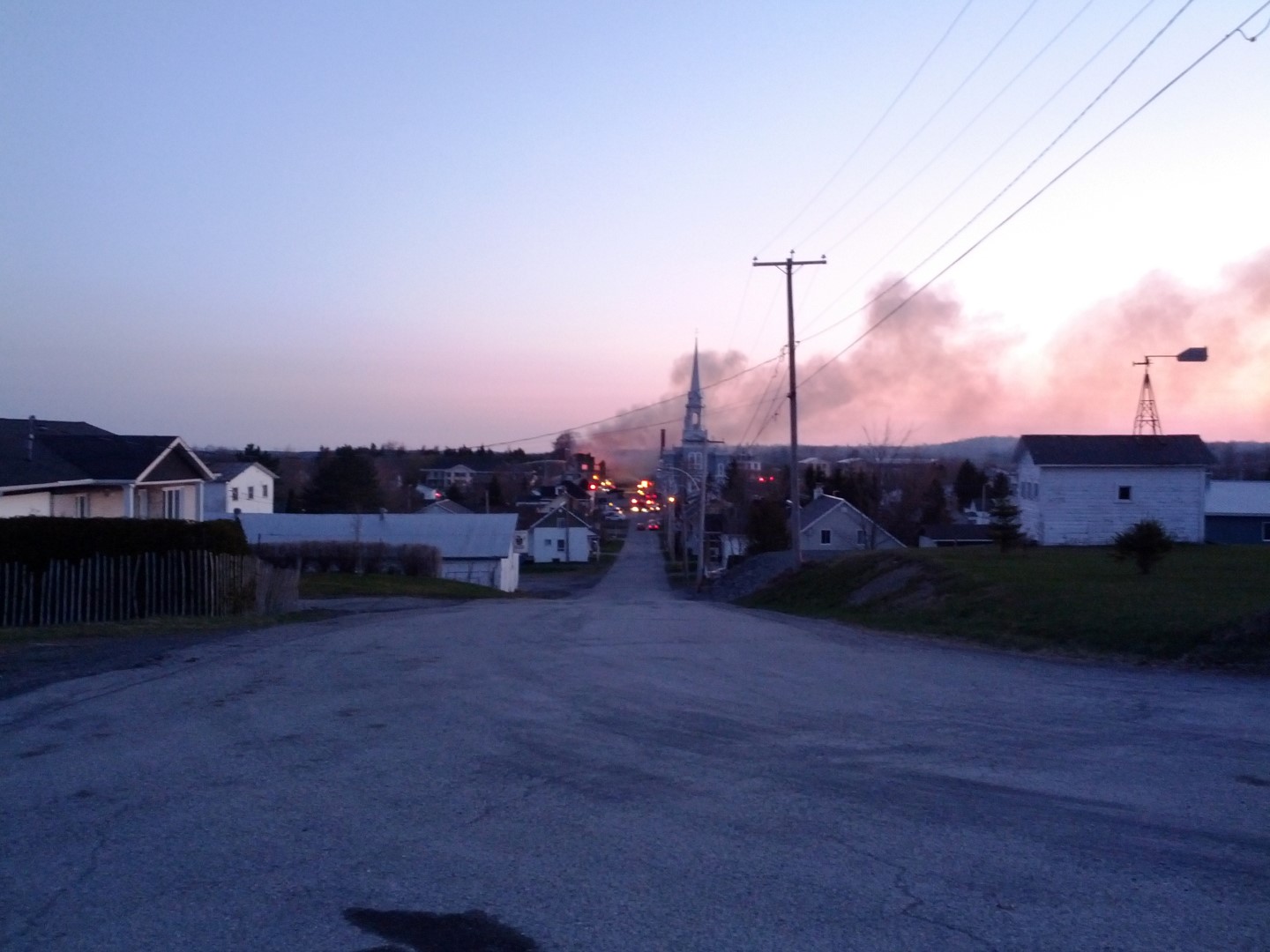 La salle communautaire de St-Honoré est la proie des flammes