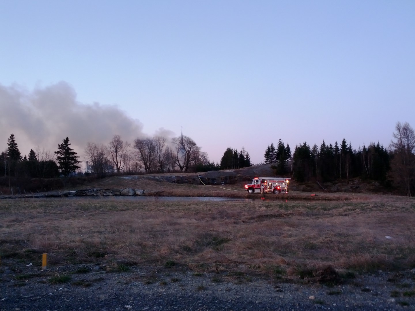 La salle communautaire de St-Honoré est la proie des flammes