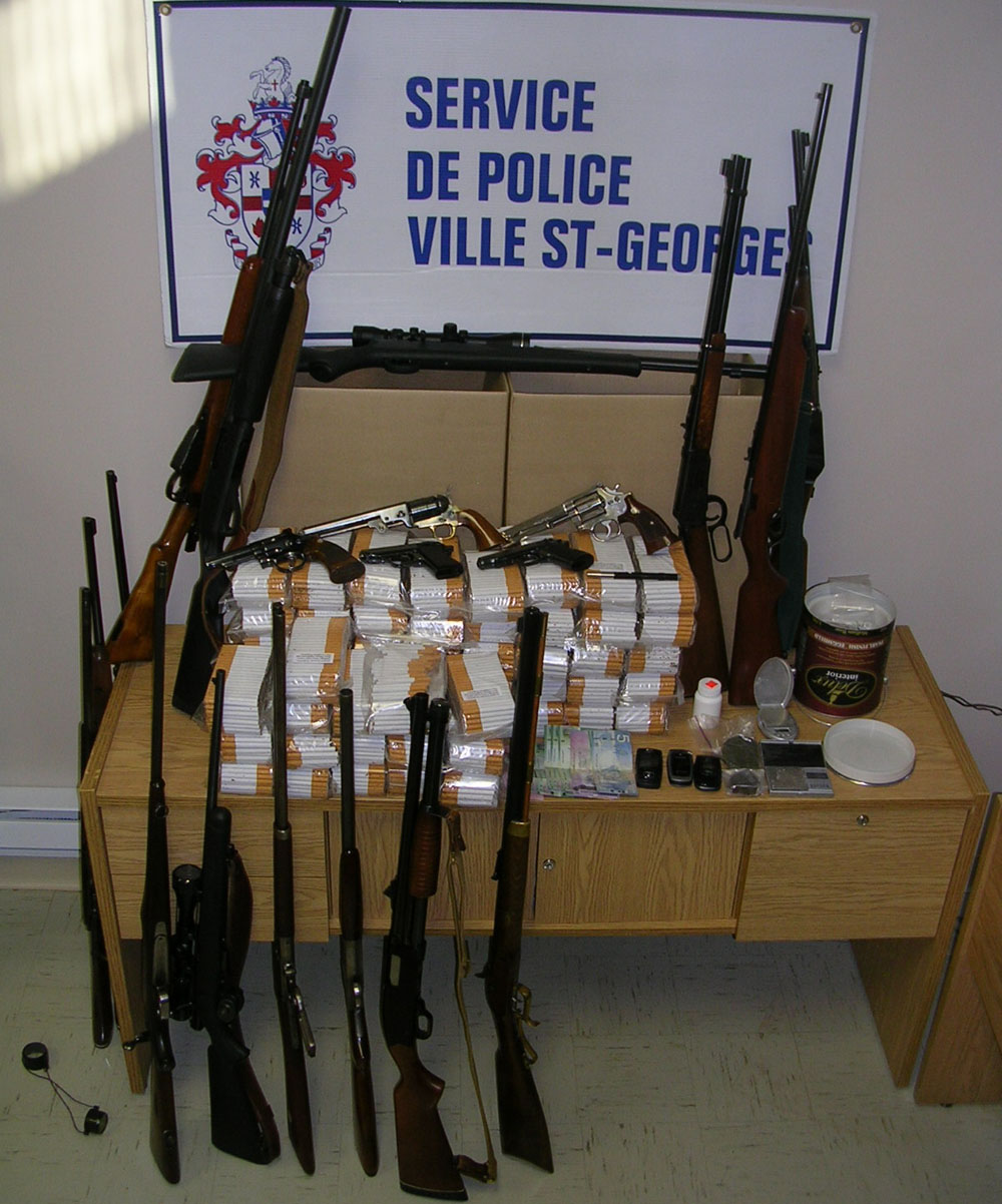 Perquisition de cigarettes, de drogues et d'armes à Saint-Georges