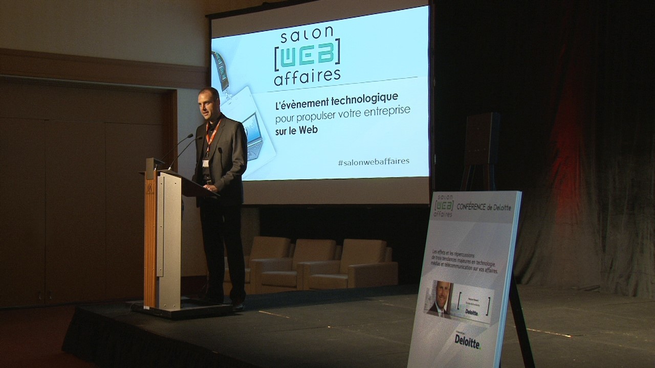 Claude Poulin, président d'iClic, s'adressant à près de 150 entrepreneurs lors du Salon Web Affaires.