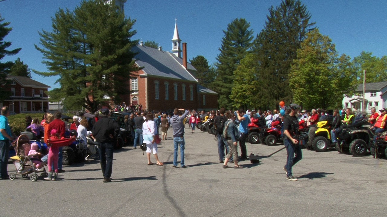 Plus de 200 personnes se sont déplacées à Notre-Dame-des-Pins afin de participer aux divers segments d’enregistrement de la Petite Séduction.