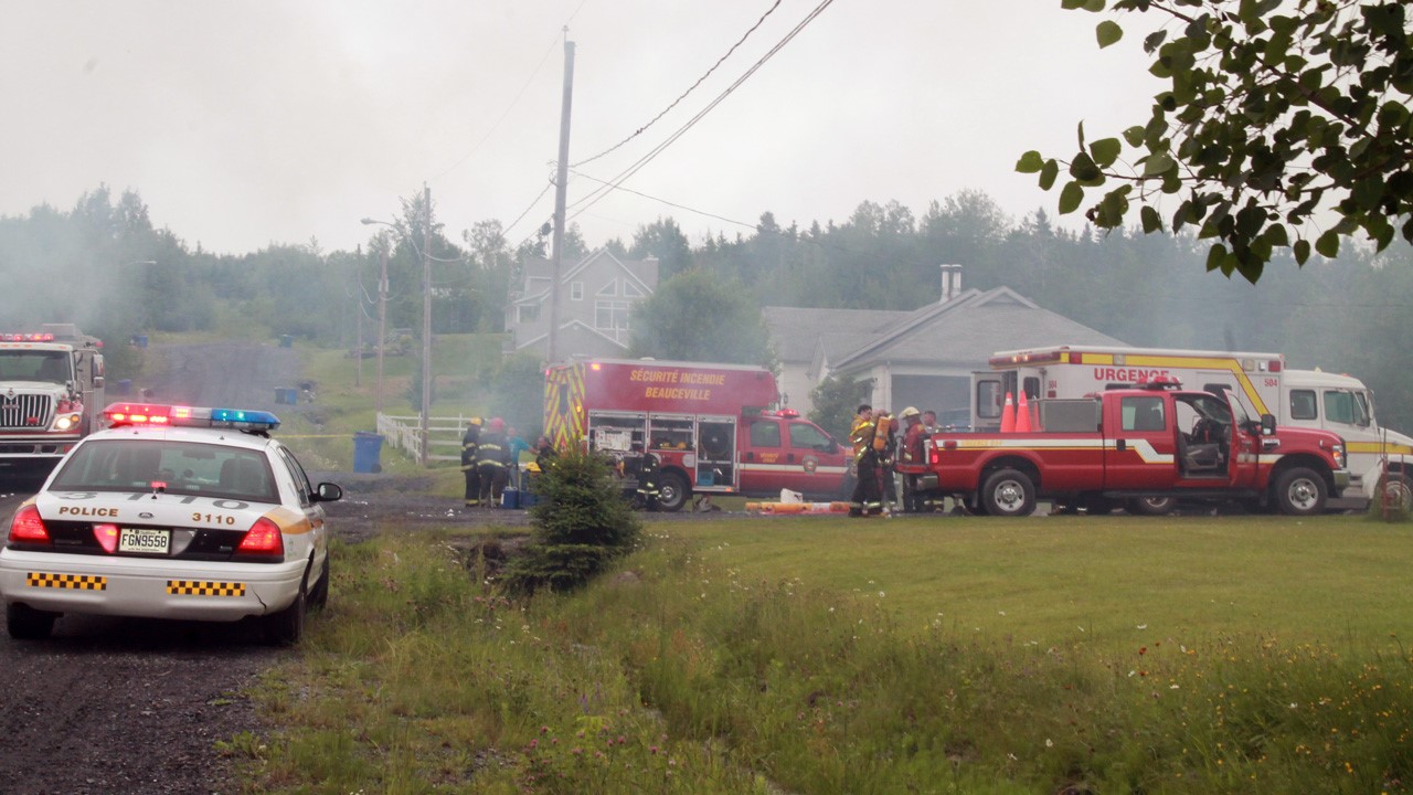 L'incendie a mobilisé des pompiers des environs.