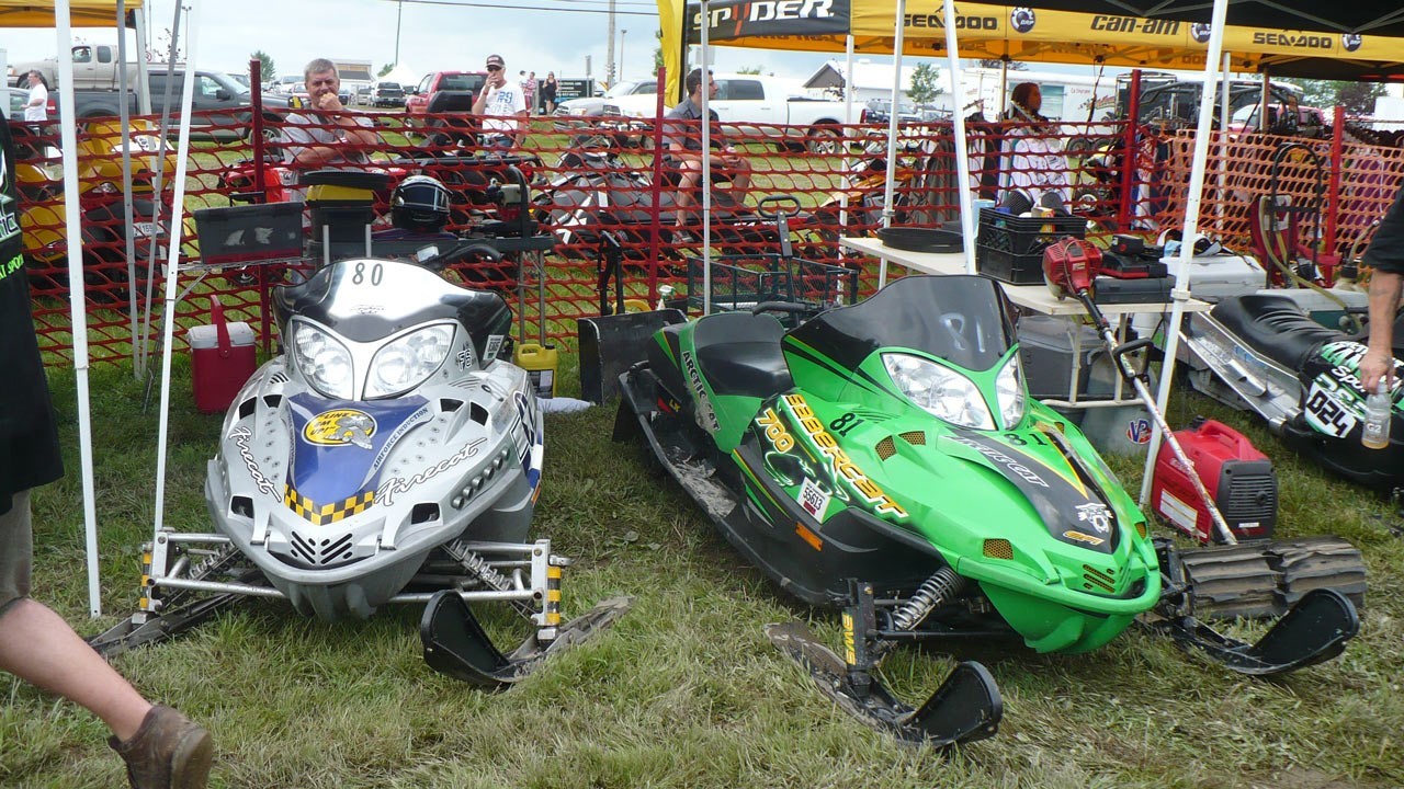Le premier Grand Prix de motoneige de Saint-Isidore connaît un franc succès