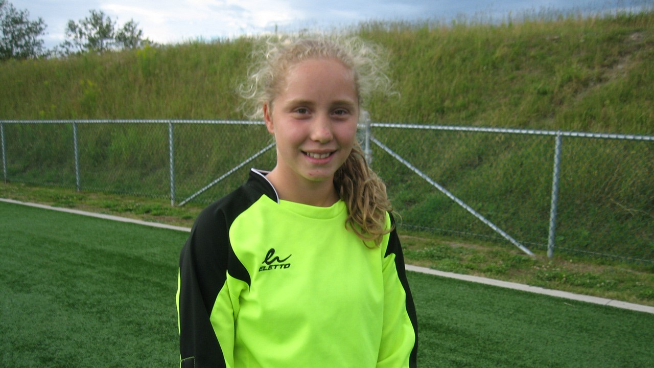 La joueuse Noémie Girard (catégorie filles moins de 13 ans)
