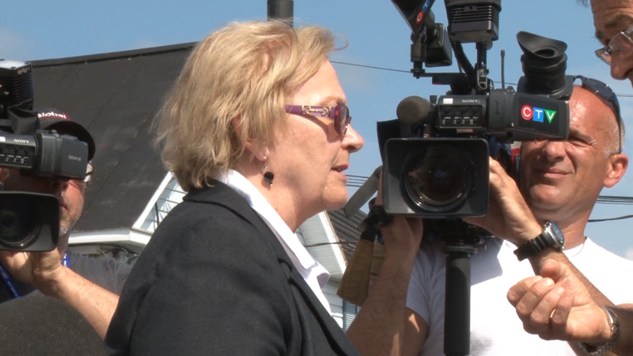 La mairesse Colette Roy-Laroche annonçait cet après-midi la mise en place d'un plan de réintégration des foyers pour de nombreux citoyens.