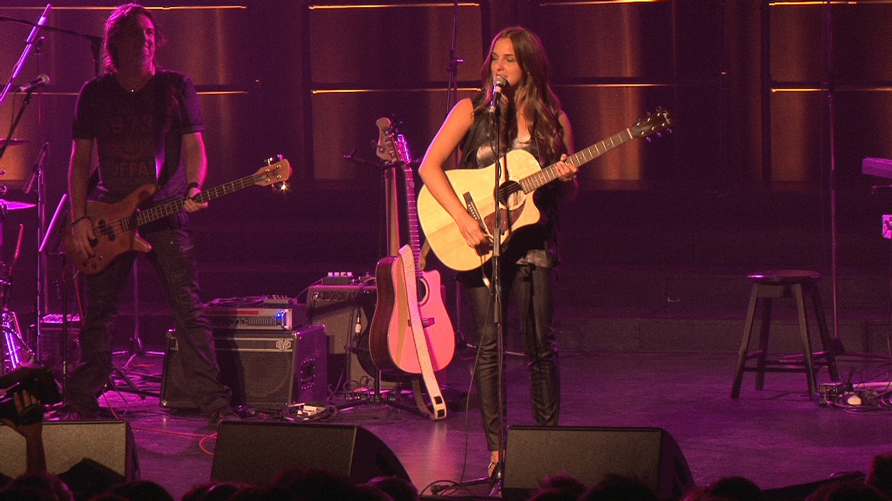 Sophie Pelletier accompagnée par Noir Silence