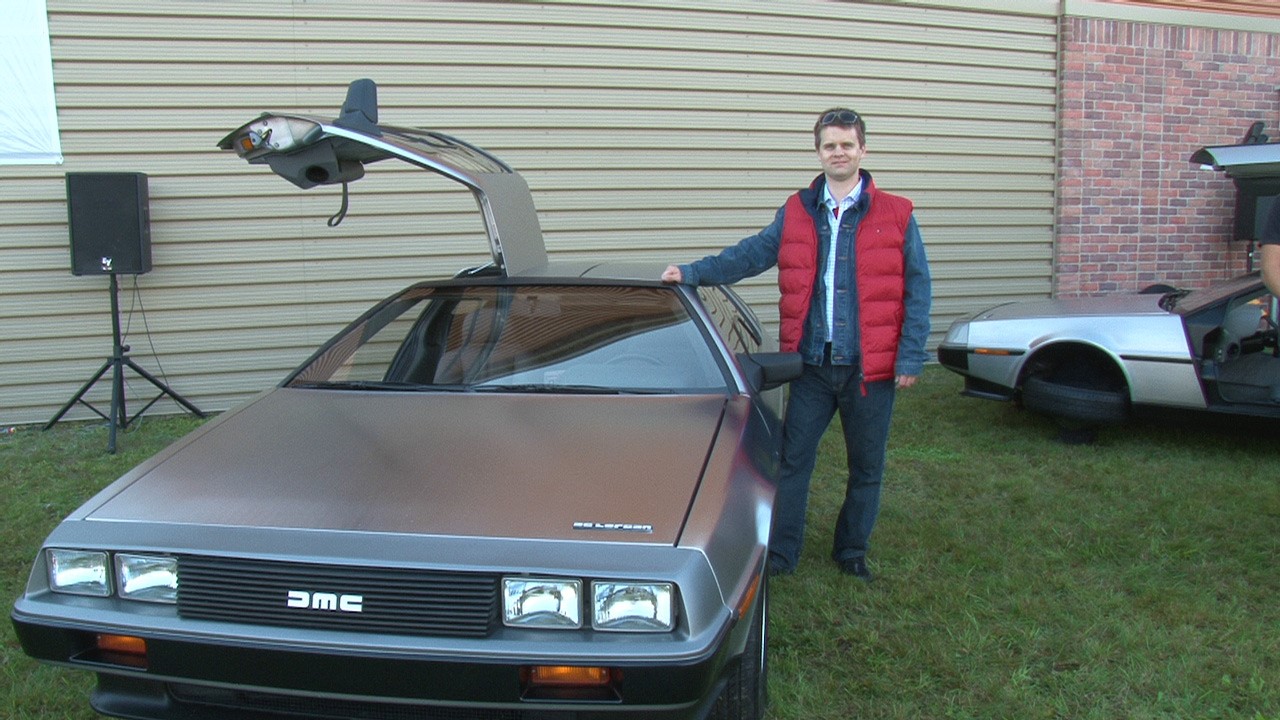 Marty McFly avec sa DeLorean.