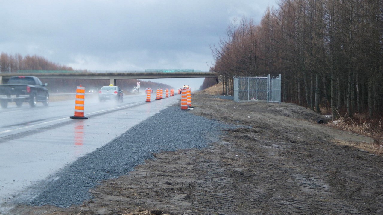 La station météo de Saint-Isidore au début de sa construction.