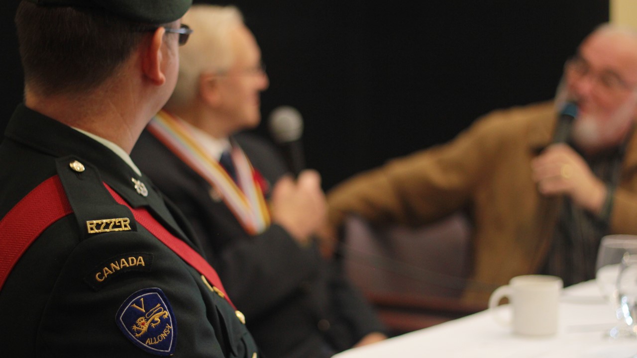 La seconde édition des « Cafés historiques » au Centre culturel Marie-Fitzbach tenait une rencontre intitulée « La guerre et ses vétérans », en vue du jour du Souvenir qui aura lieu dans quelques jours.