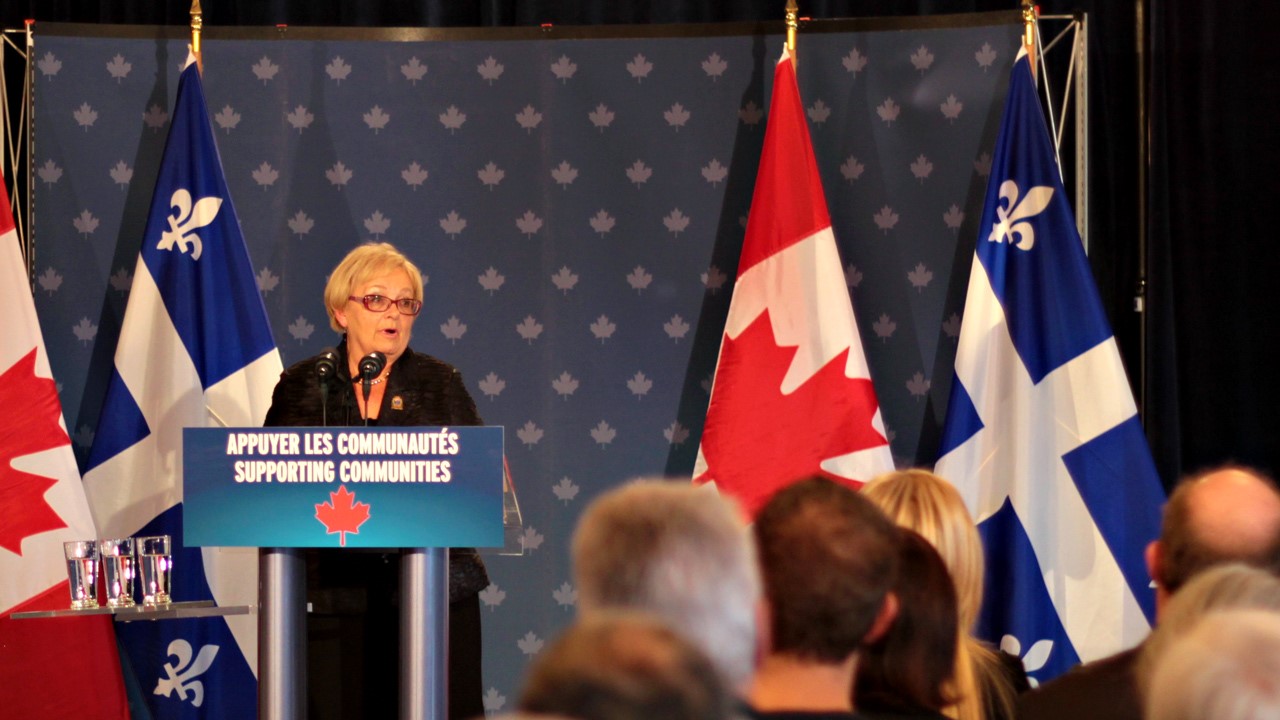 Colette Roy-Laroche, mairesse de Lac-Mégantic, estime qu’une période de 18 mois sera nécessaire pour effectuer les travaux de décontamination.