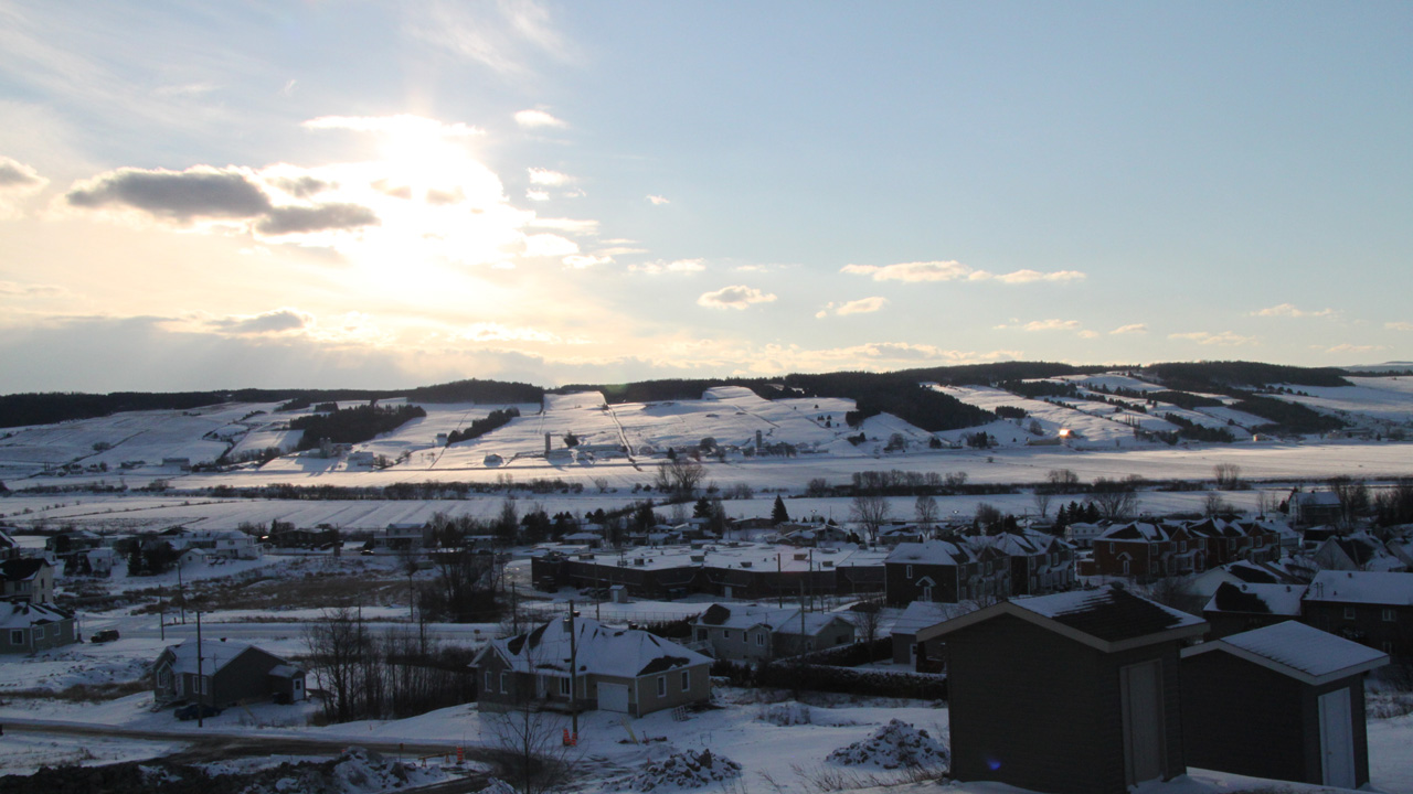 Le temps froid qui sévit sur la région depuis plusieurs semaines déjà laissera place à un redoux pour la fin de semaine.