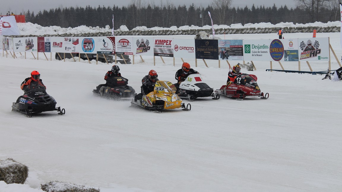 Le Grand Prix CFMOTO attire près d'un millier de spectateurs à St-Évariste-de-Forsyth