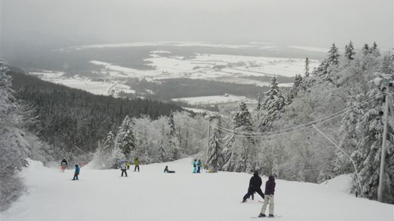 Un homme de 47 ans a perdu la vie à la suite d’un accident de ski au Mont-Orignal, à Lac-Etchemin, hier, vers 15h15.