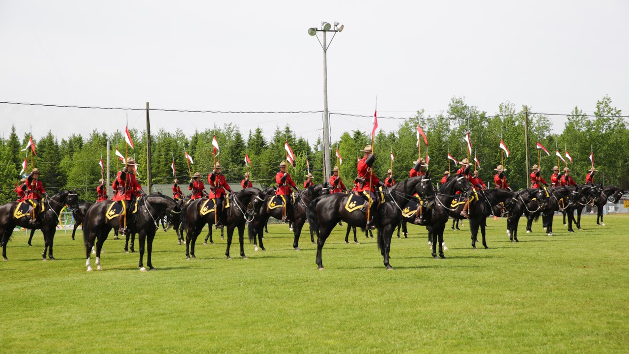 Le carrousel de la GRC débarque à Saint-Prosper