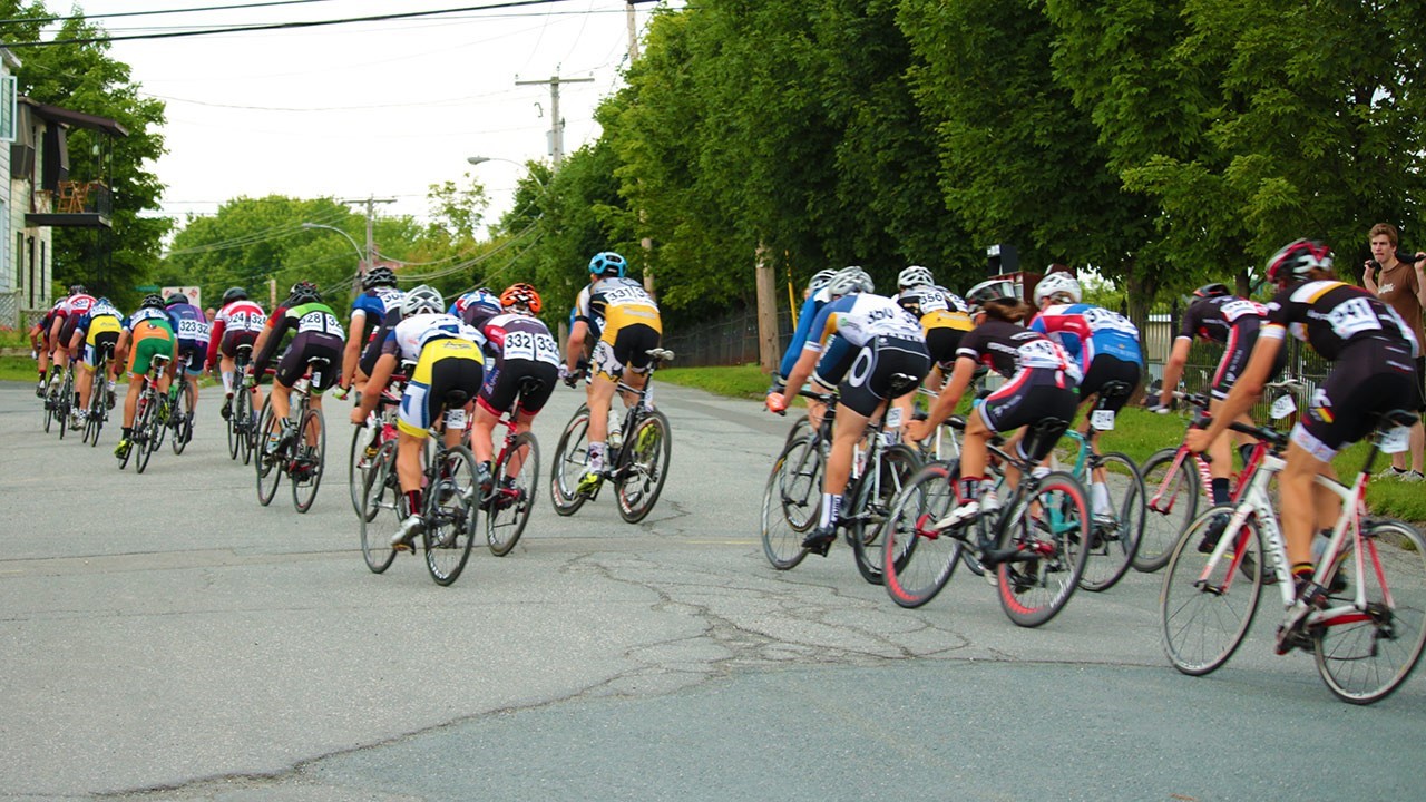 C’est aujourd’hui le 6 juillet que se terminaient les Championnats canadiens de cyclisme sur route 2014 qui se tenaient à Beauceville, évènement auquel 324 cyclistes ont participé.