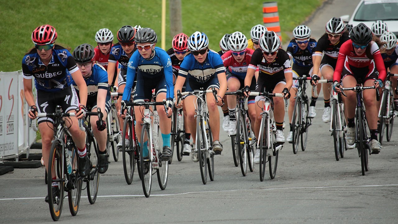 C’est aujourd’hui le 6 juillet que se terminaient les Championnats canadiens de cyclisme sur route 2014 qui se tenaient à Beauceville, évènement auquel 324 cyclistes ont participé.