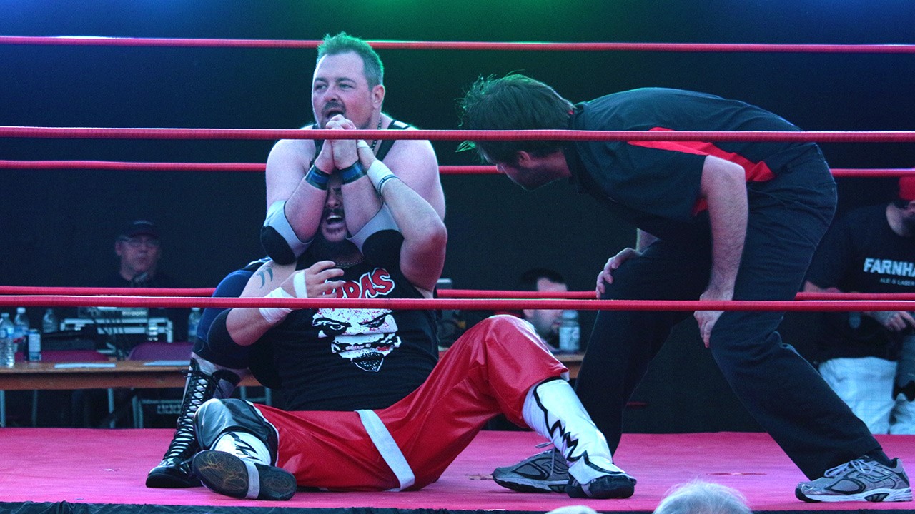 Des lutteurs de la « North Shore Pro Wrestling » se sont donné rendez-vous à la Place du Château le 12 juillet dernier dans le cadre de Santa Maria 1, le premier « SUPER » Gala de Lutte extérieur.