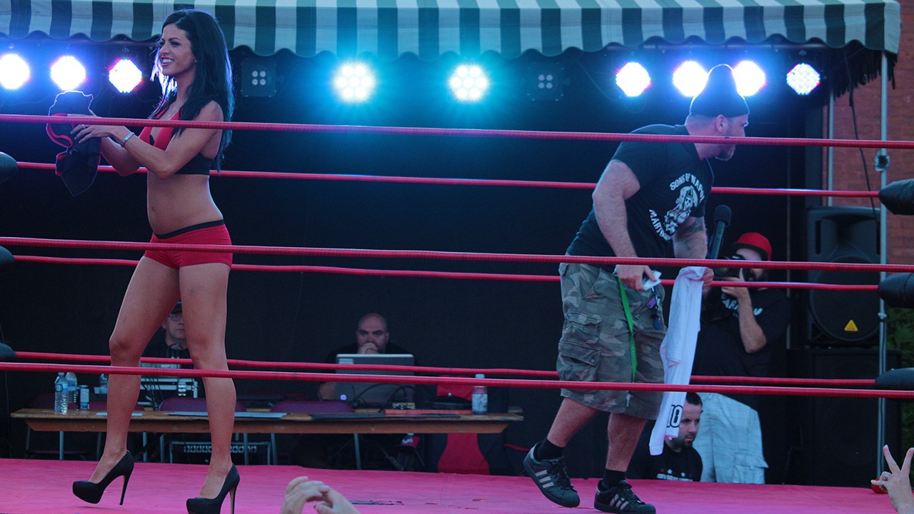 Des lutteurs de la « North Shore Pro Wrestling » se sont donné rendez-vous à la Place du Château le 12 juillet dernier dans le cadre de Santa Maria 1, le premier « SUPER » Gala de Lutte extérieur.