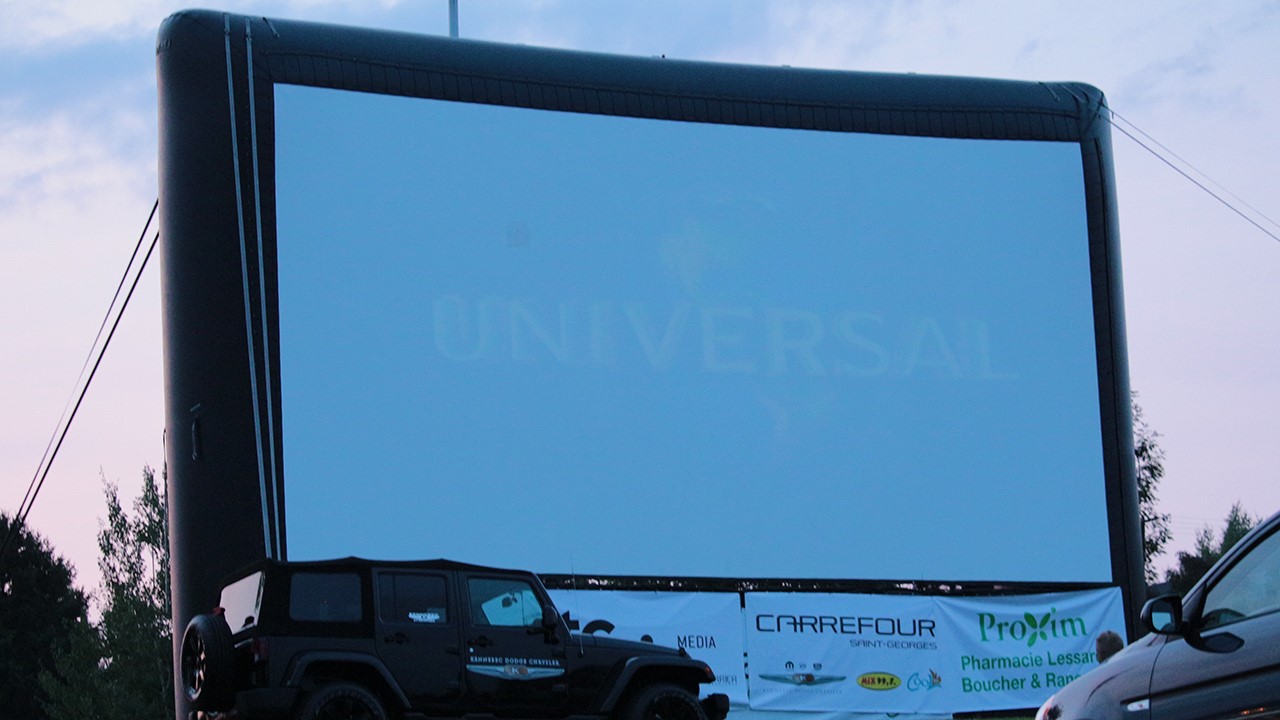 En plus de la projection du film sur un écran géant gonflable de 36 x 46 pieds, qui se trouve à être le plus grand au Canada, d’autres activités ont été organisés dans la journée.