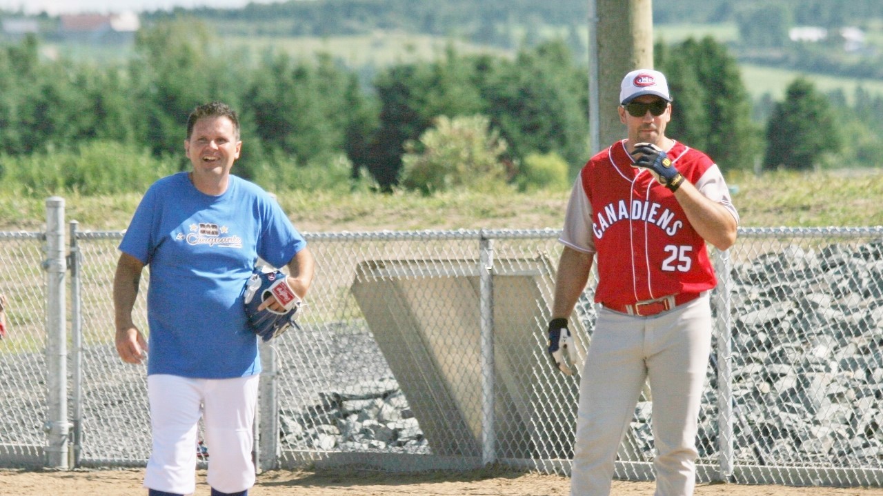 Les Anciens Canadiens inaugurent le nouveau stade de baseball de Saint-Frédéric