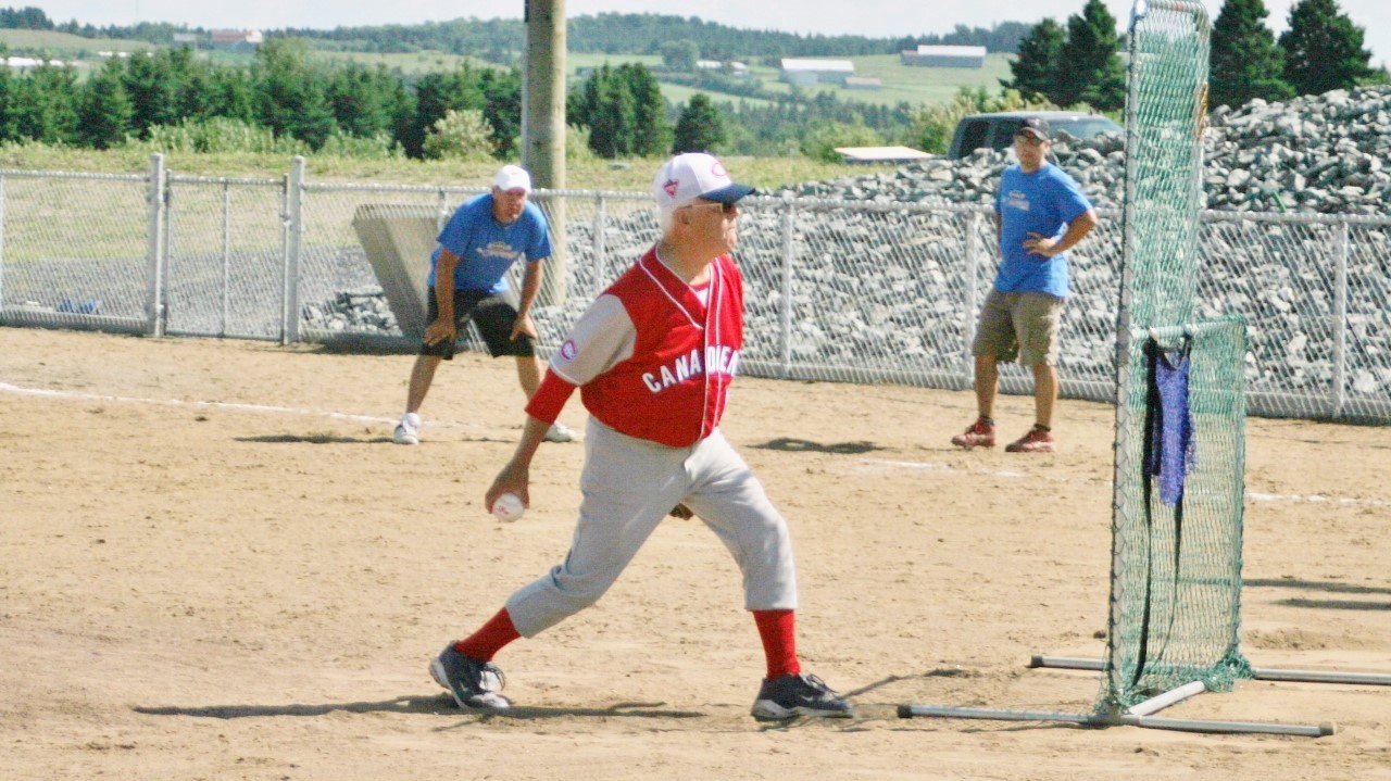 Les Anciens Canadiens inaugurent le nouveau stade de baseball de Saint-Frédéric