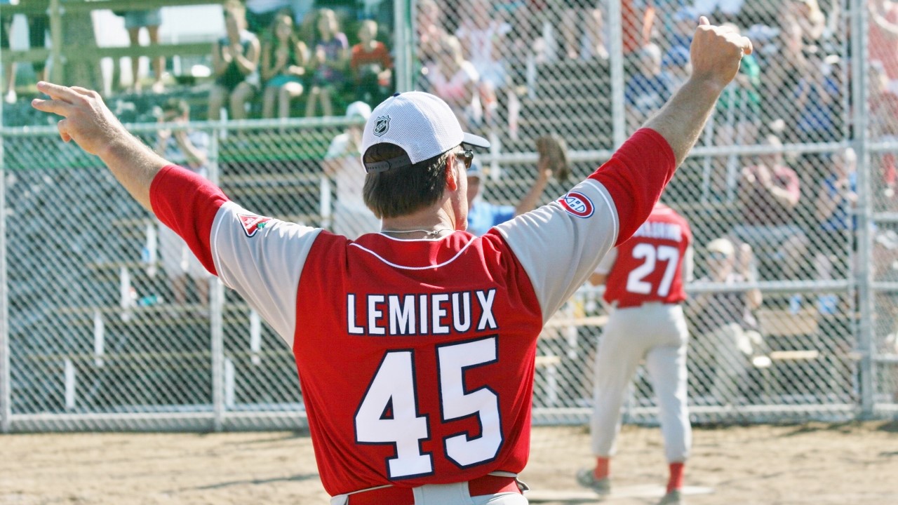 Les Anciens Canadiens inaugurent le nouveau stade de baseball de Saint-Frédéric