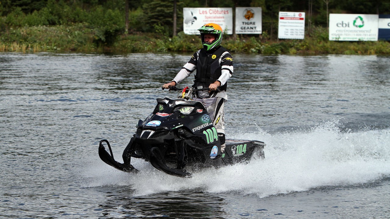 La saison Circuit de courses de Motoneige sur l’eau du Québec se terminera le 6 septembre prochain avec la présentation de son dernier programme. L’évènement aura lieu au Club de Motoneige La Relève près de Saint-Odilon en Beauce.